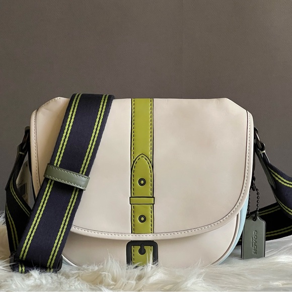 Coach Handbags - 💰SOLD - C8481 - Coach Hitch Crossbody with Trompe L’oeil